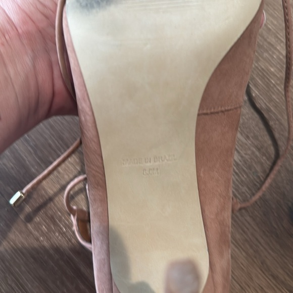 Woman's Tan Steve Madden Pointed Toe, Lace Up Heels. Size 8 - Picture 8 of 8